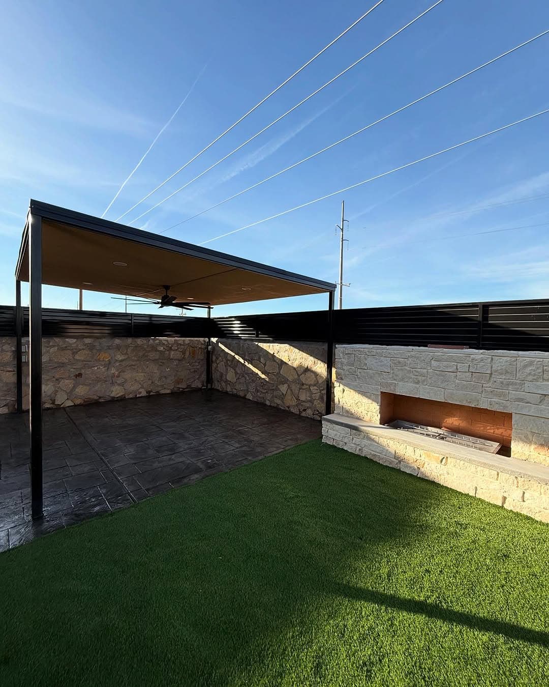 Modern Outdoor Living Space